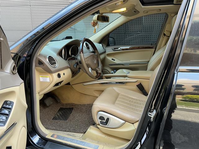 Mercedes-Benz Mercedes-Benz M-Class