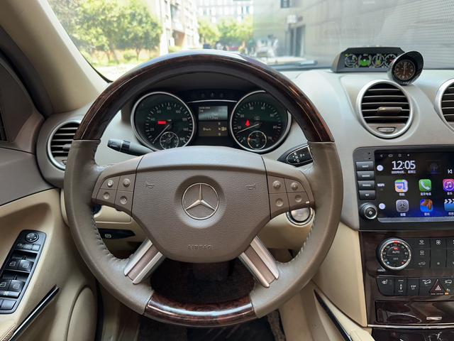 Mercedes-Benz Mercedes-Benz M-Class