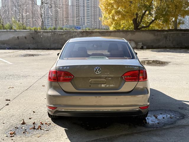 Volkswagen Sagitar