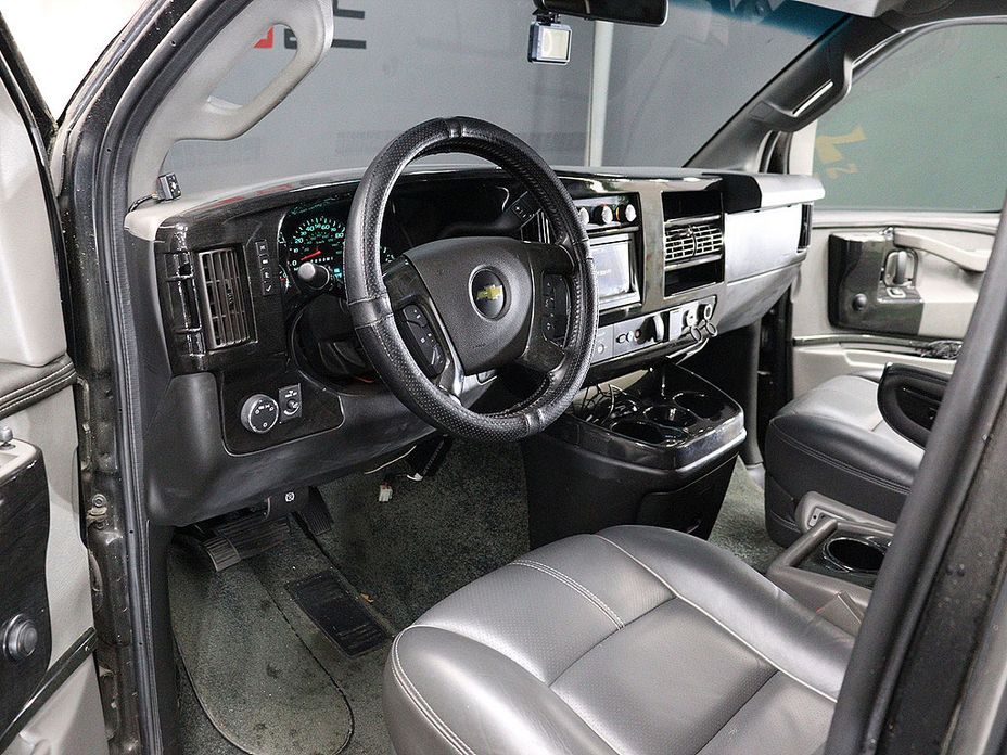 Chevrolet Express Van