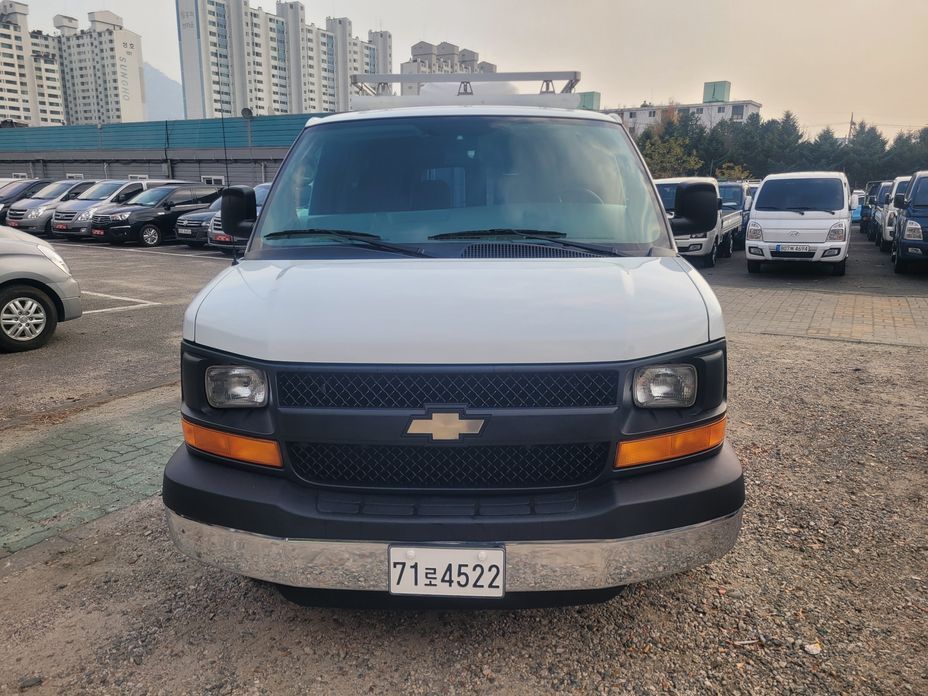 Chevrolet Express Van