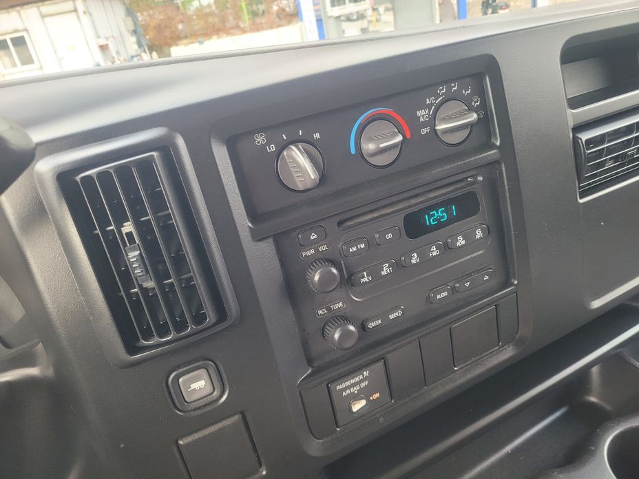 Chevrolet Express Van