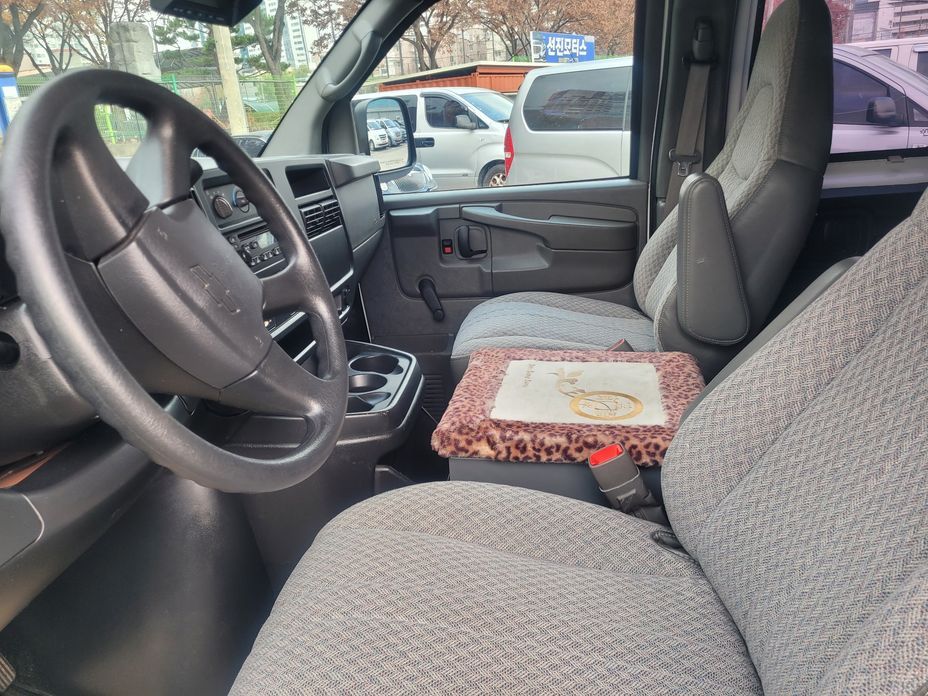 Chevrolet Express Van