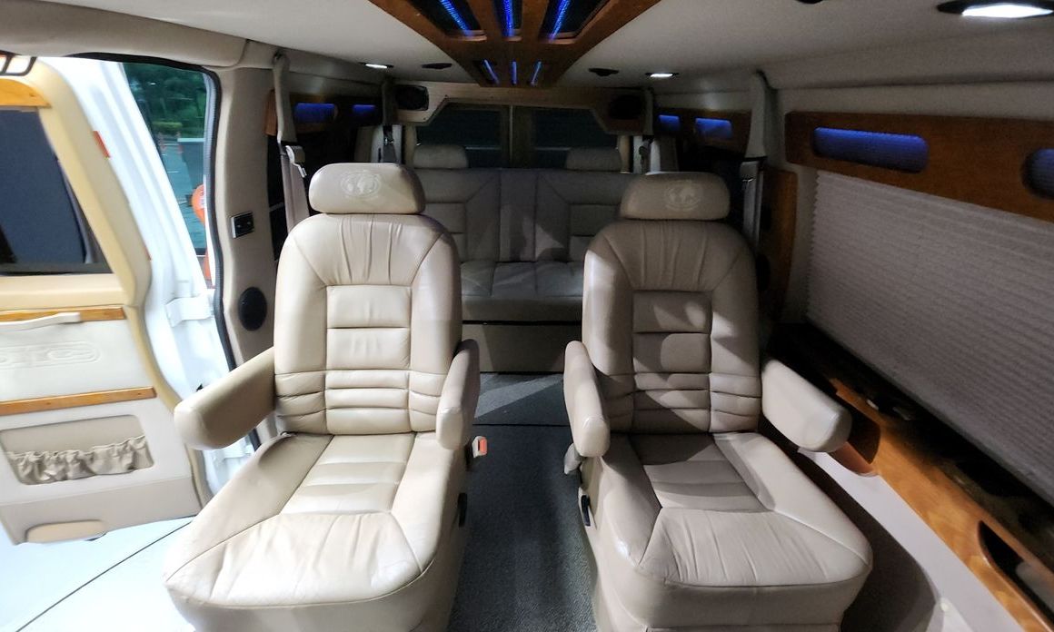 Chevrolet Express Van