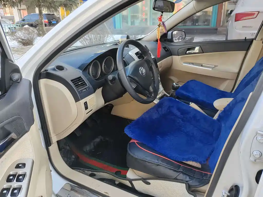 Zhonghua H330