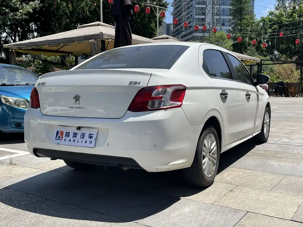 Peugeot 301