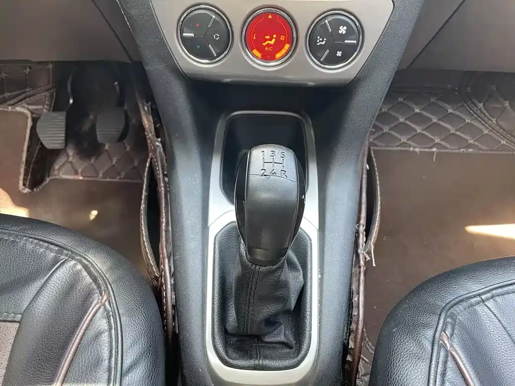 Peugeot 301