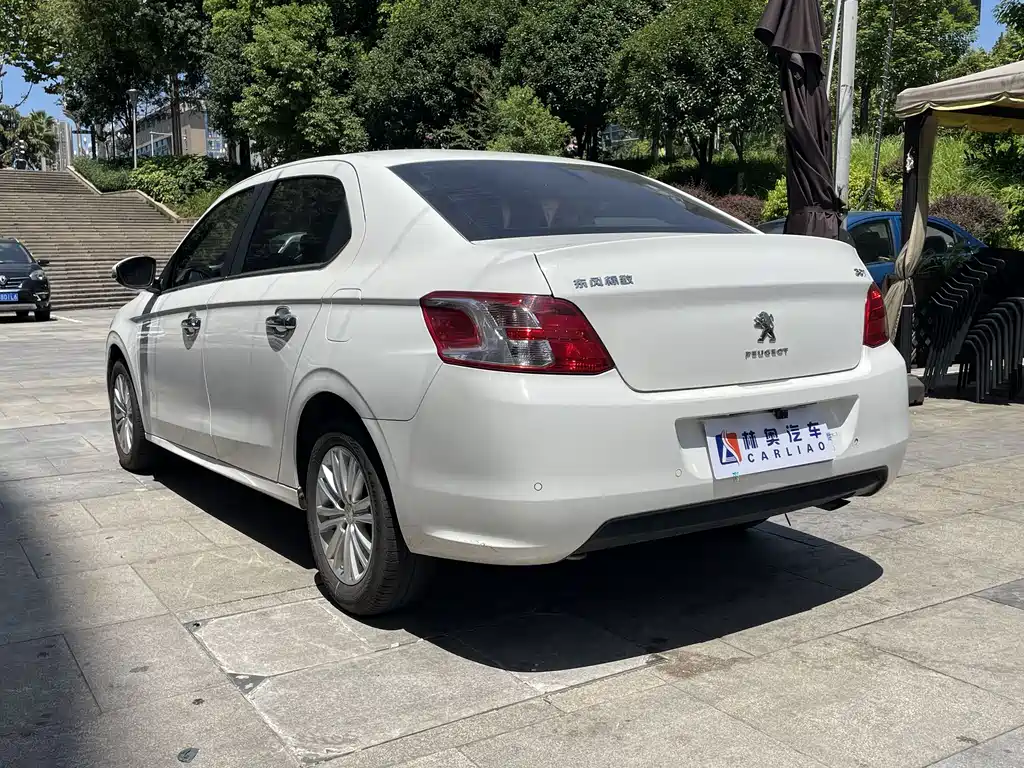 Peugeot 301