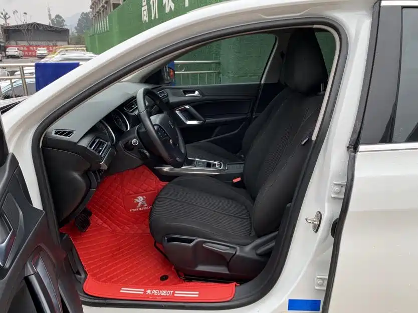 Peugeot 408