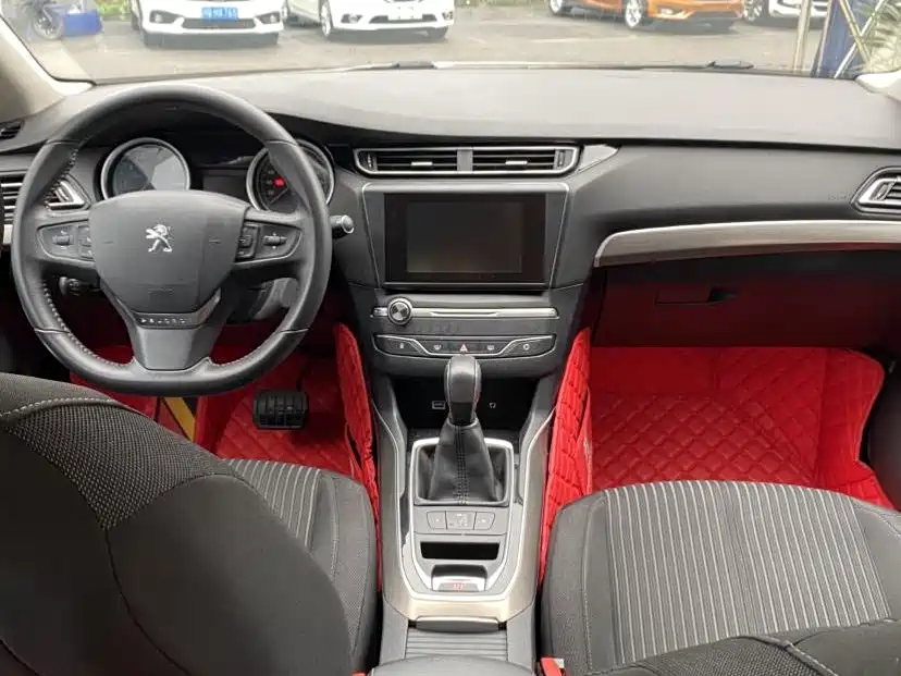 Peugeot 408