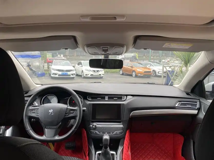 Peugeot 408