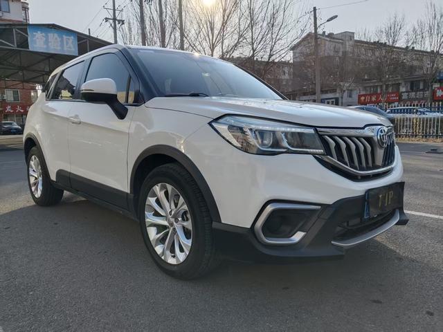 Zhonghua Brilliance V3