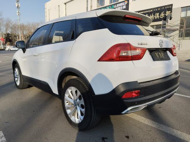 Zhonghua Brilliance V3