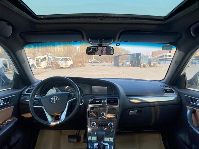 Zhonghua Brilliance V5