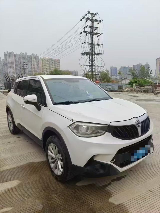 Zhonghua Brilliance V3