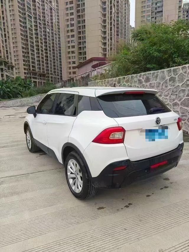 Zhonghua Brilliance V3