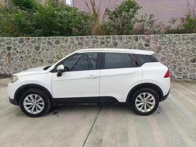 Zhonghua Brilliance V3