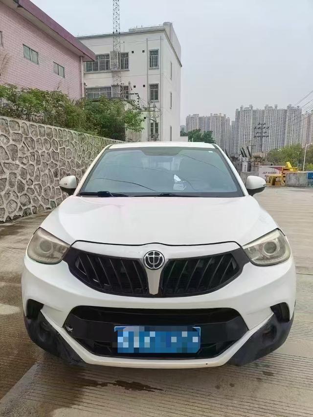 Zhonghua Brilliance V3