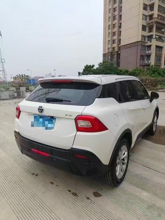 Zhonghua Brilliance V3