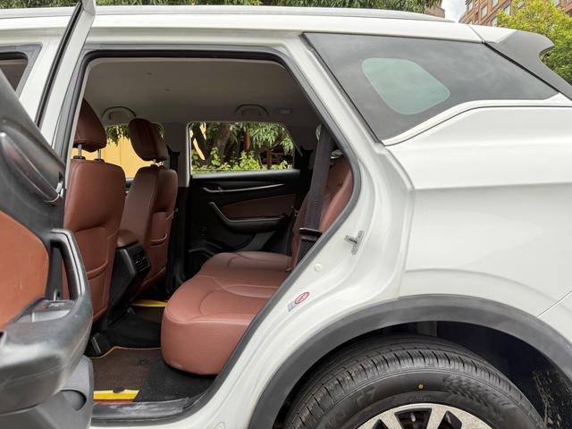 Zhonghua Brilliance V6
