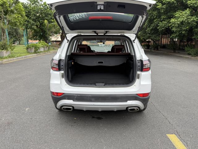 Zhonghua Brilliance V6