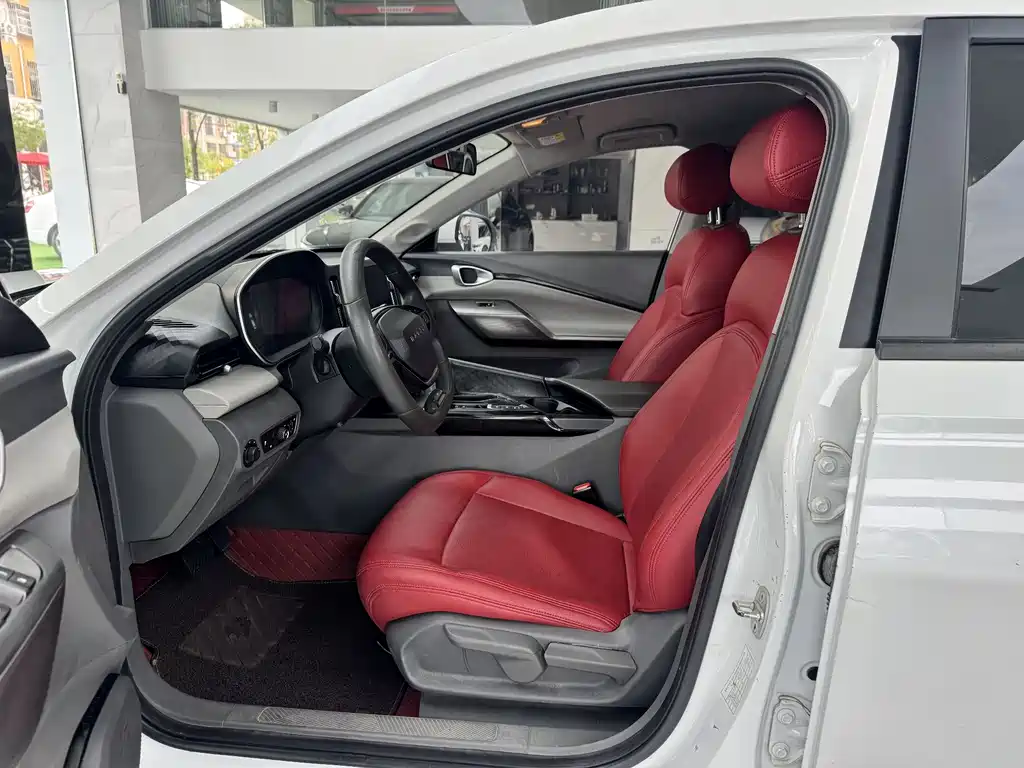 Baojun RC-5