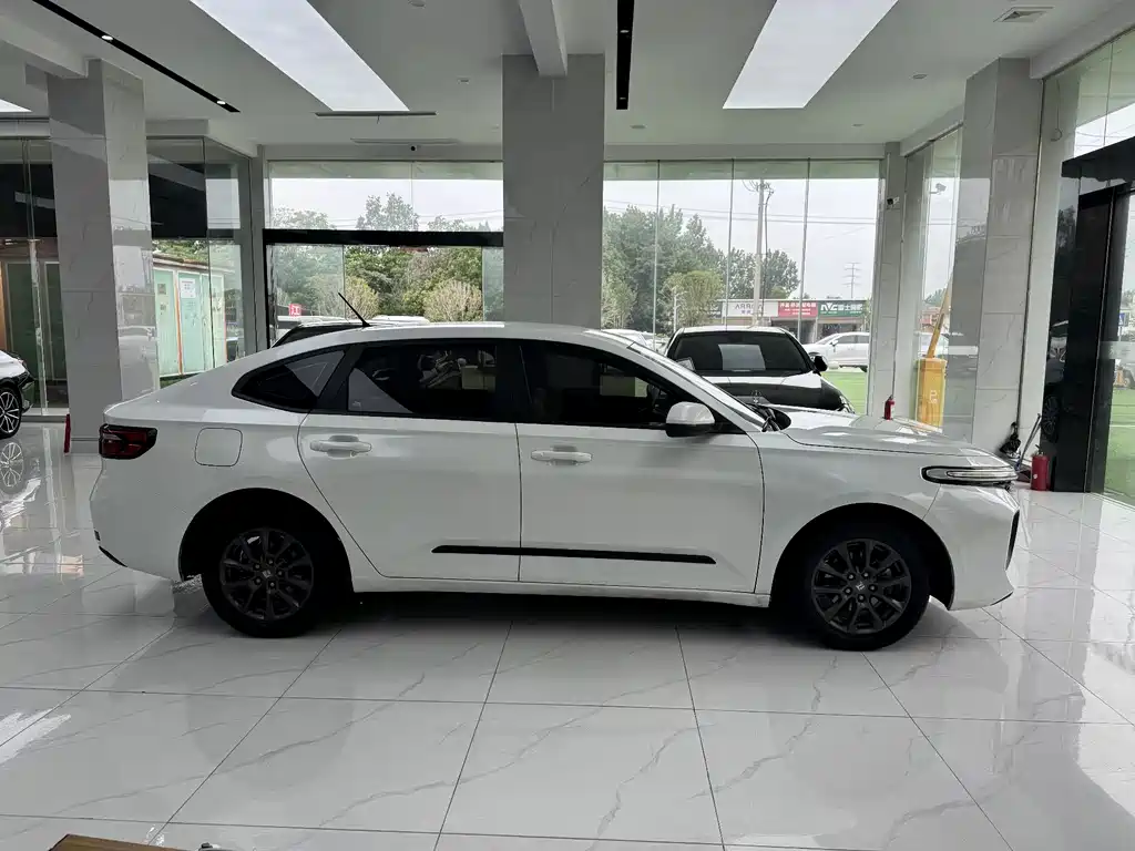 Baojun RC-5