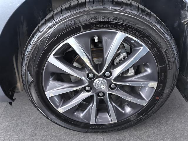 Buick Buick GL6