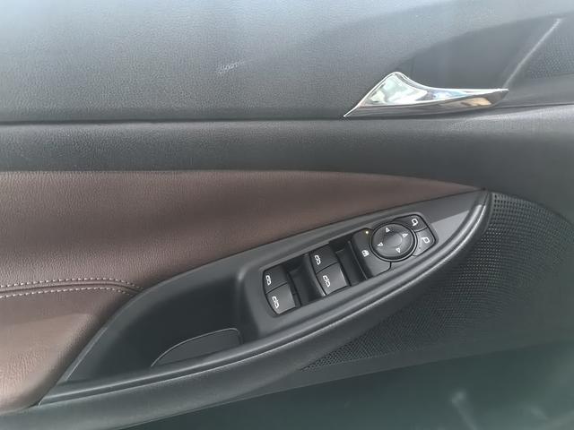 Buick Buick GL6