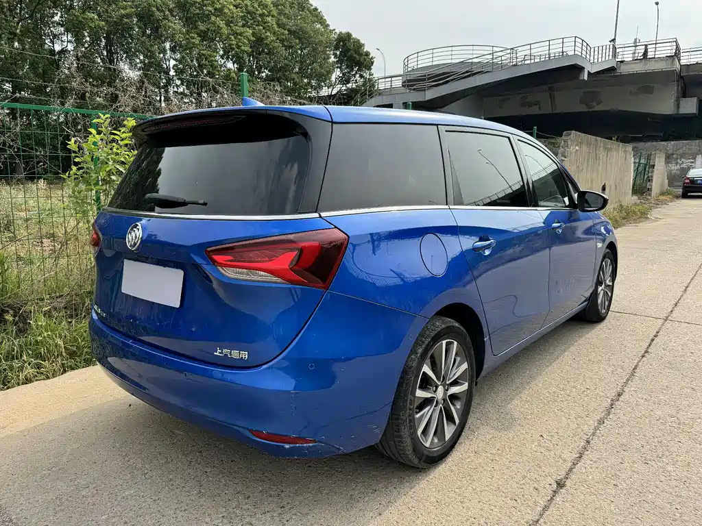 Buick GL6