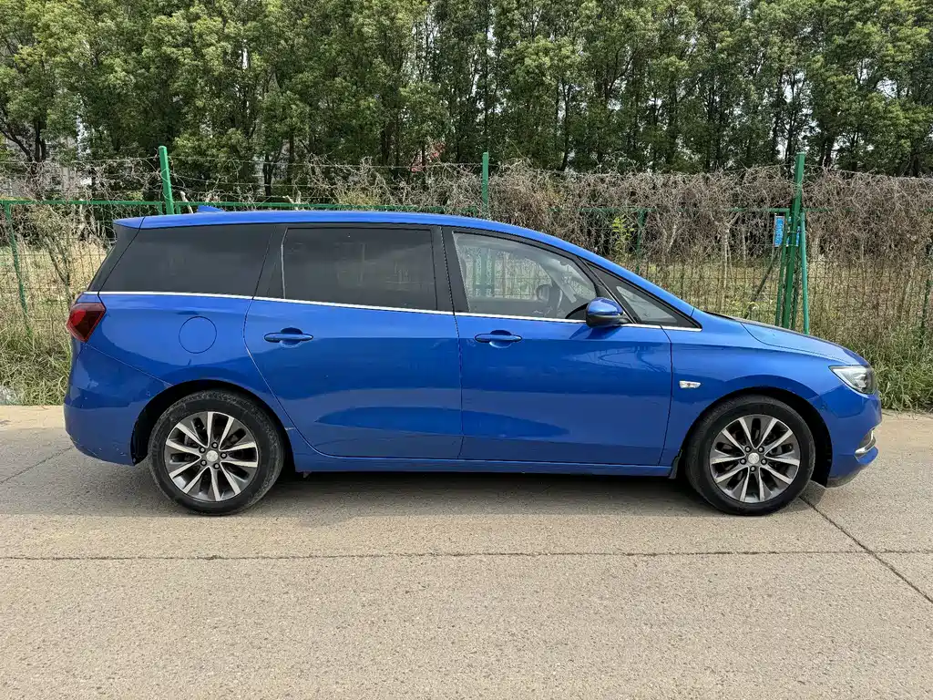 Buick GL6