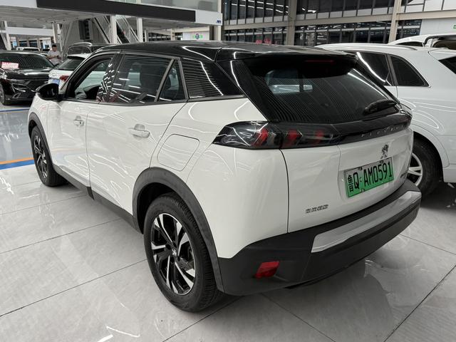 Peugeot Peugeot e-2008