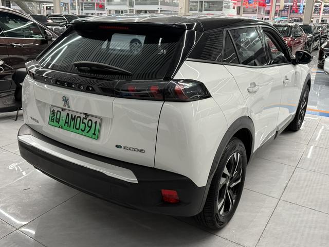 Peugeot Peugeot e-2008