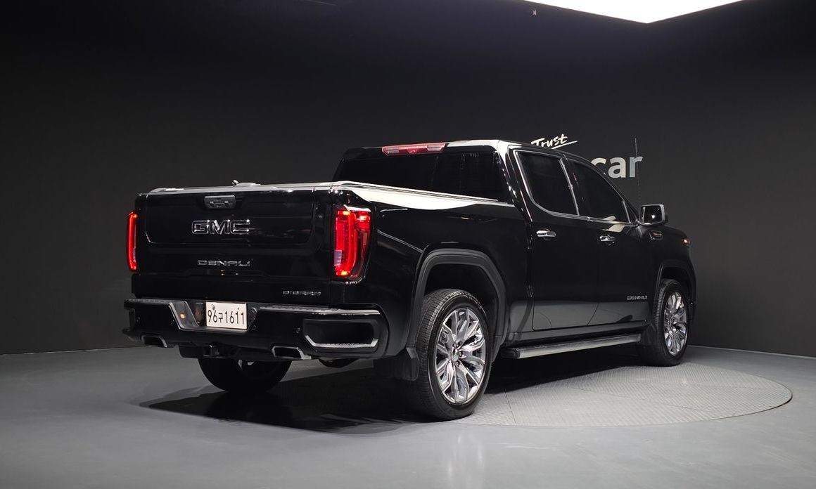GMC Sierra