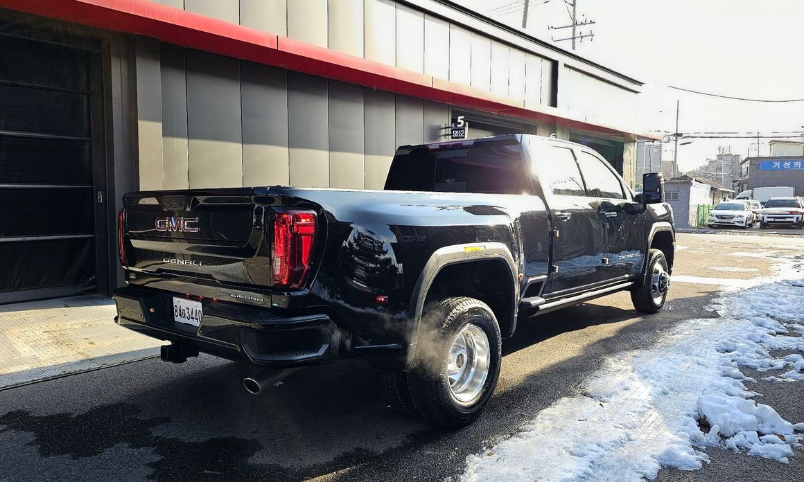 GMC Sierra