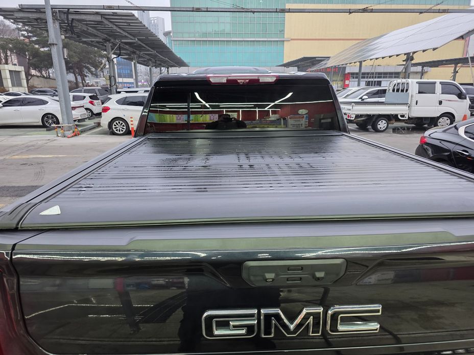 GMC Sierra