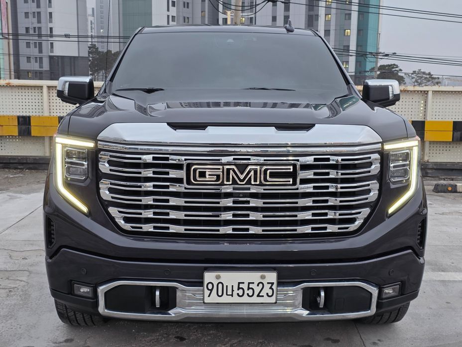 GMC Sierra