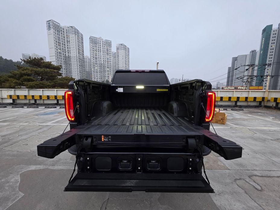 GMC Sierra