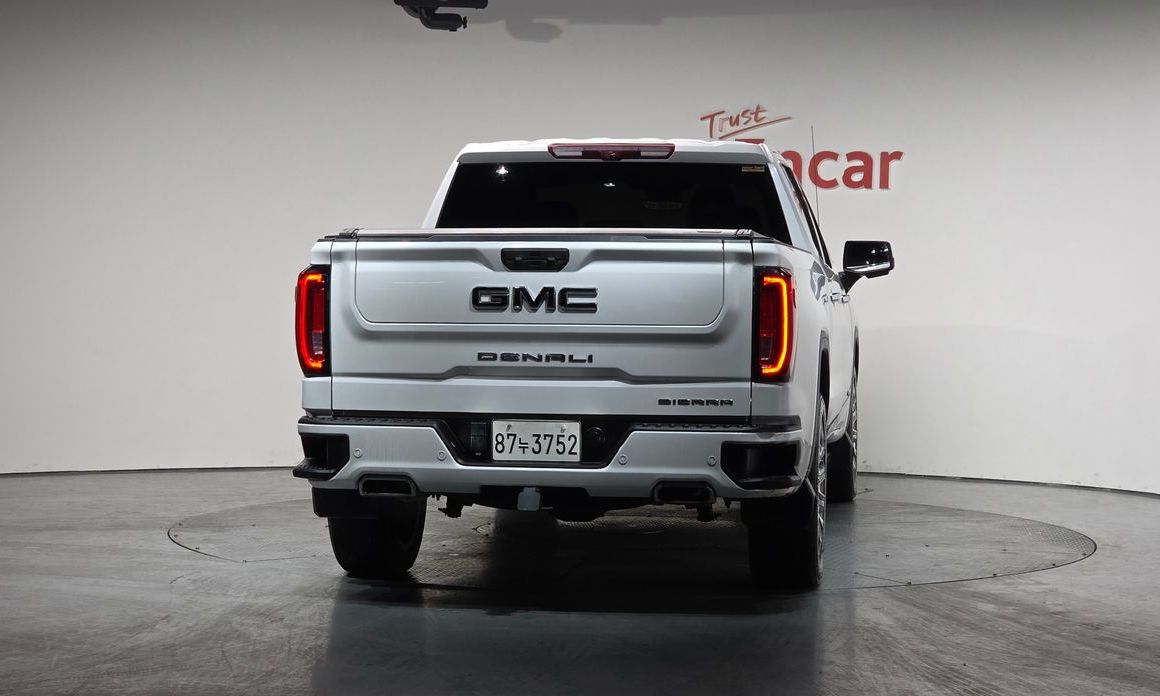 GMC Sierra