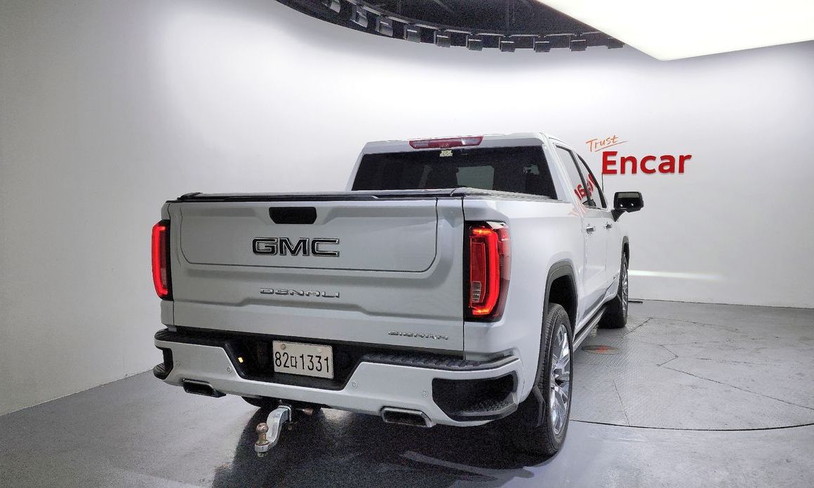GMC Sierra