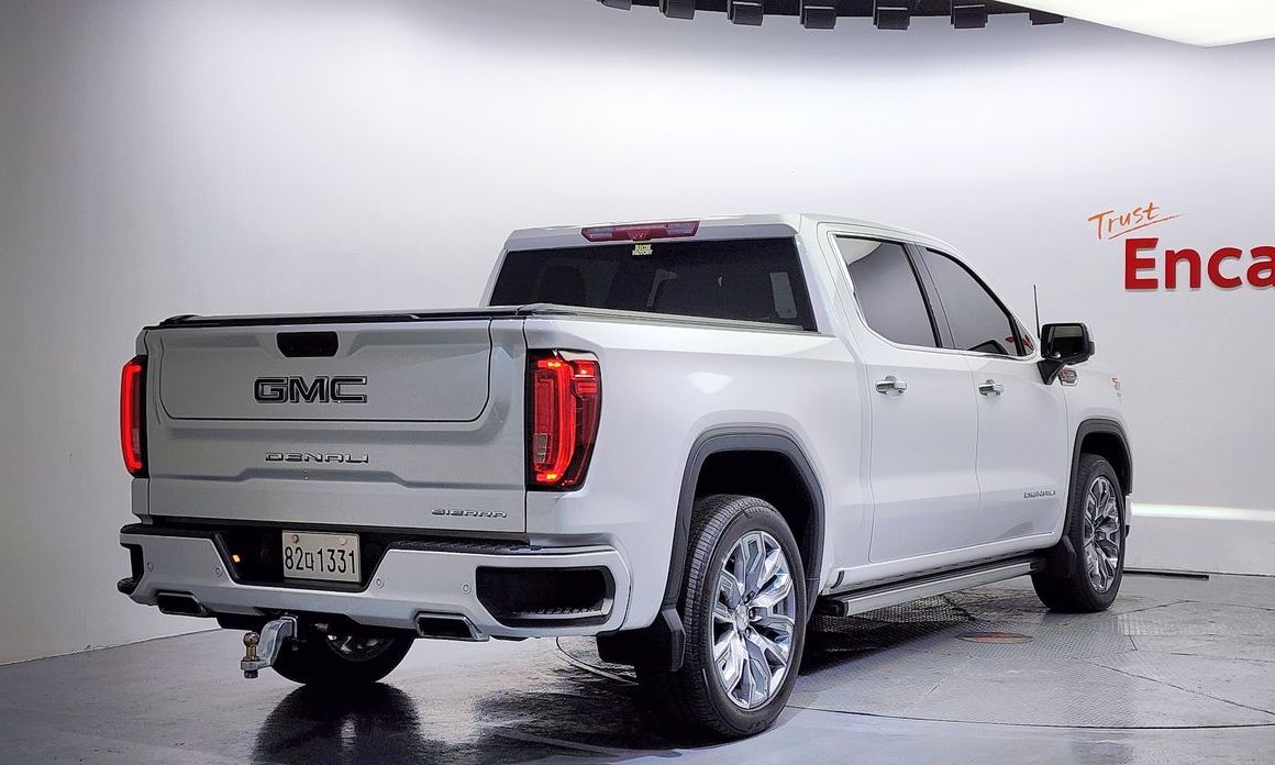 GMC Sierra