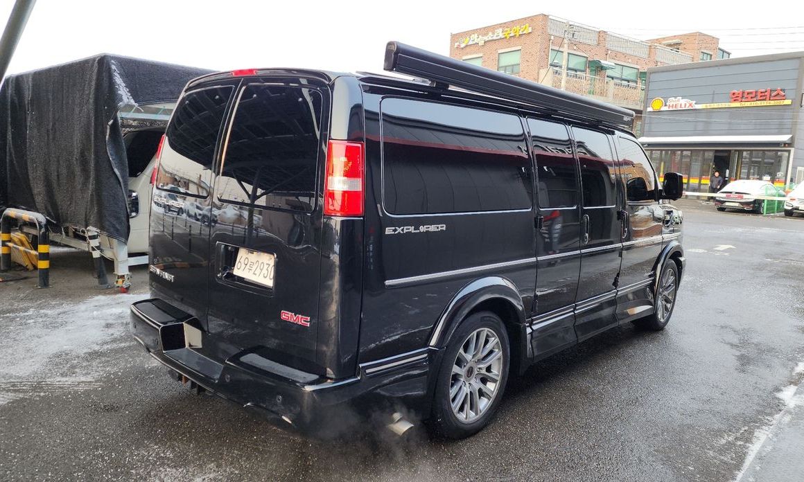GMC Savana