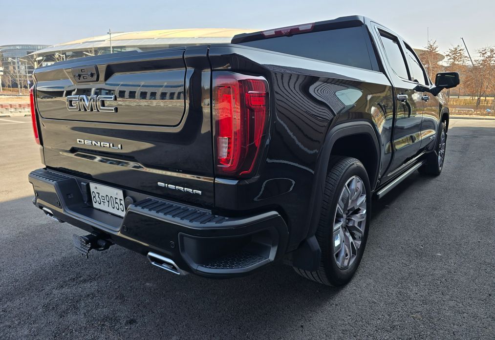 GMC Sierra