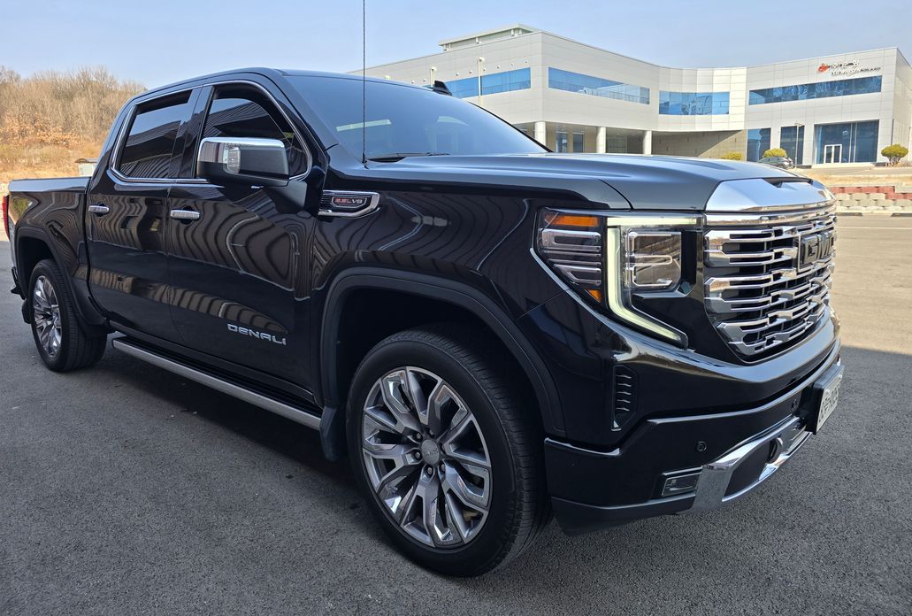 GMC Sierra