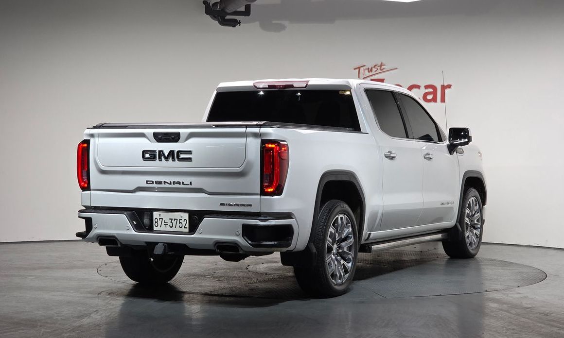 GMC Sierra