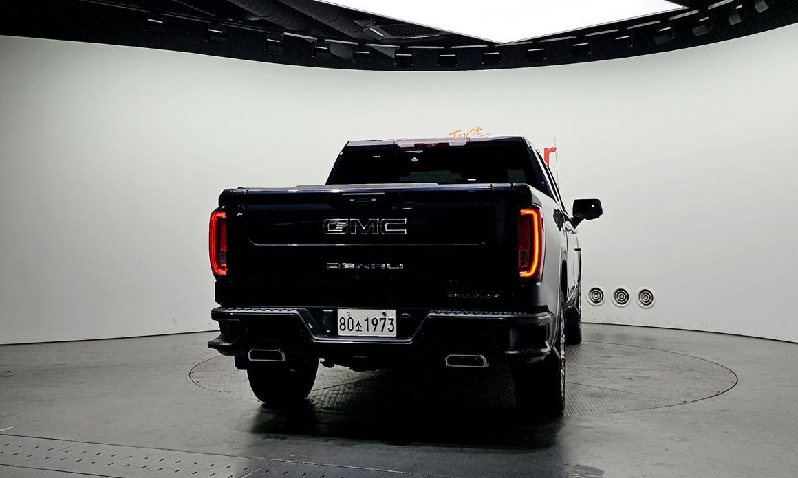 GMC Sierra