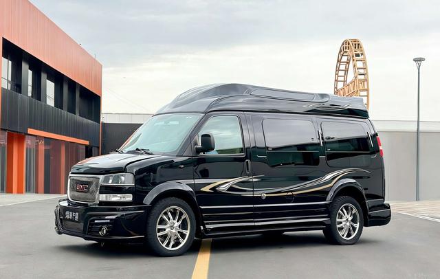 GMC Savana