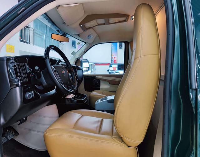 GMC Savana