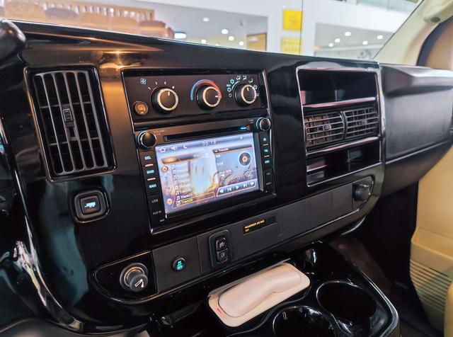 GMC Savana