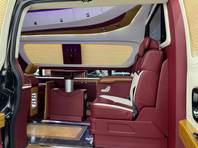 GMC Savana